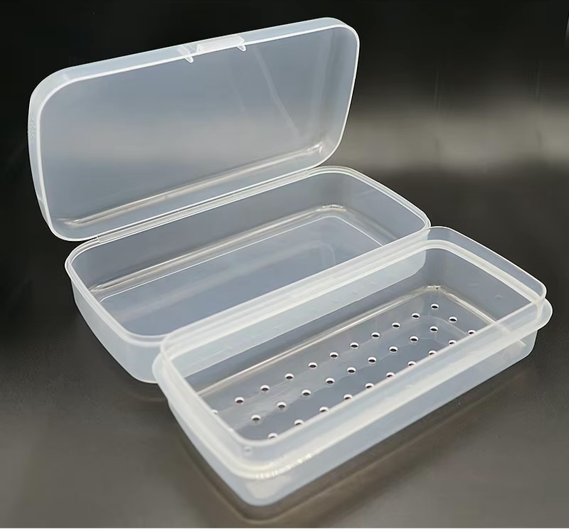 Sterilizing container